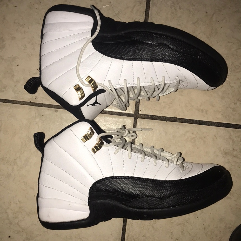 Jordan 12 taxi